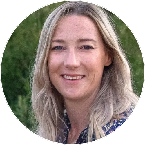 Emma Costin - Logo Testimony